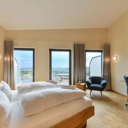 Hotel & Golfrestaurant Gut Wissmannshof Staufenberg  Екстериор снимка