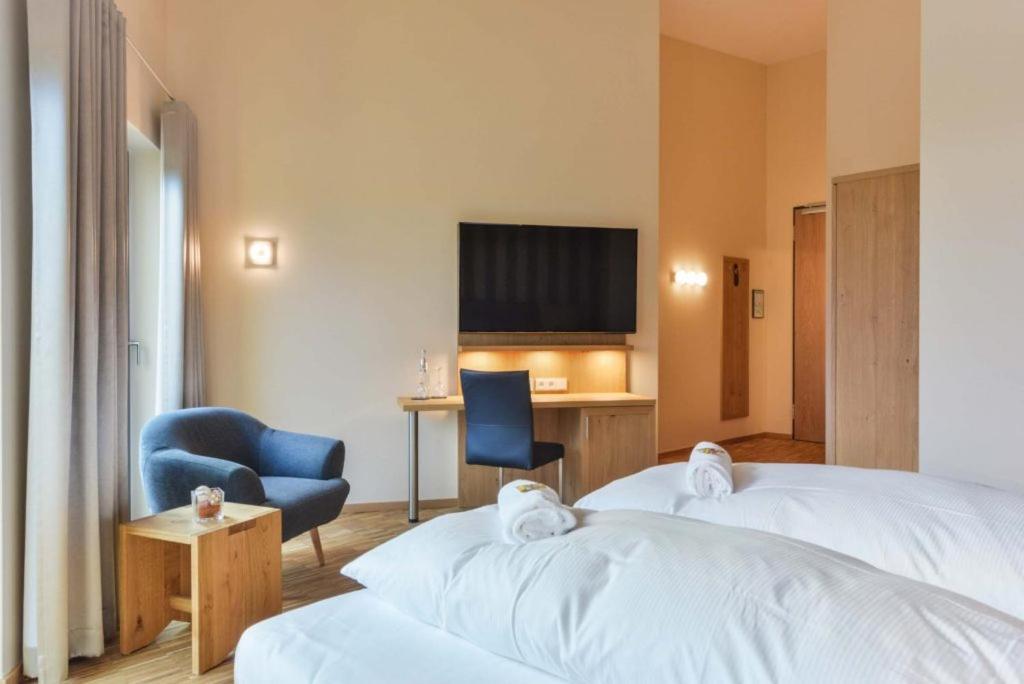 Hotel & Golfrestaurant Gut Wissmannshof Staufenberg  Екстериор снимка