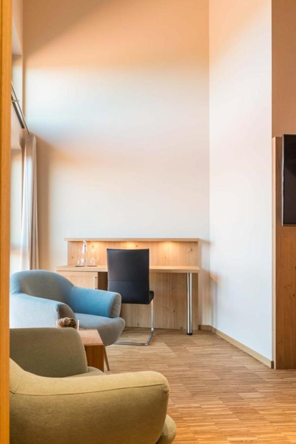 Hotel & Golfrestaurant Gut Wissmannshof Staufenberg  Екстериор снимка