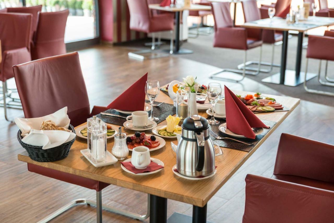 Hotel & Golfrestaurant Gut Wissmannshof Staufenberg  Екстериор снимка