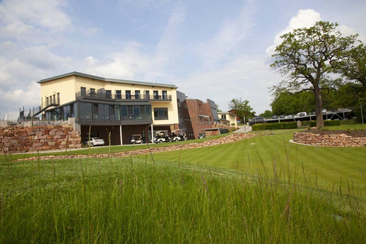 Hotel & Golfrestaurant Gut Wissmannshof Staufenberg  Екстериор снимка