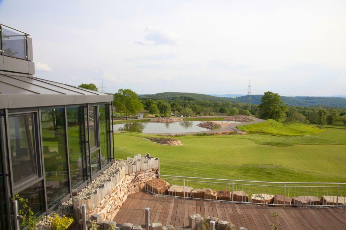 Hotel & Golfrestaurant Gut Wissmannshof Staufenberg  Екстериор снимка