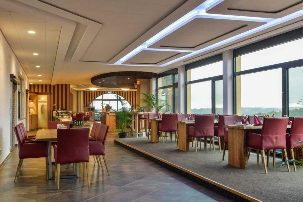 Hotel & Golfrestaurant Gut Wissmannshof Staufenberg  Екстериор снимка