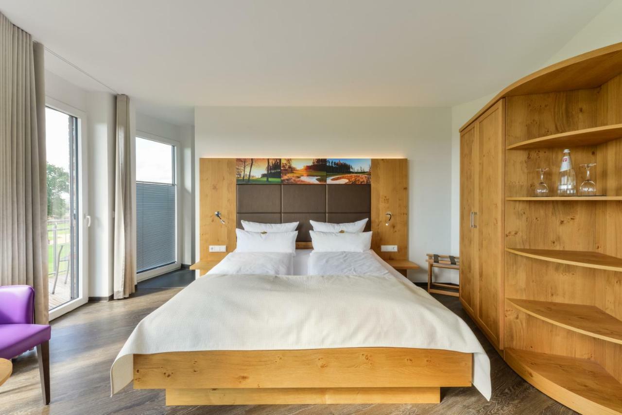 Hotel & Golfrestaurant Gut Wissmannshof Staufenberg  Екстериор снимка