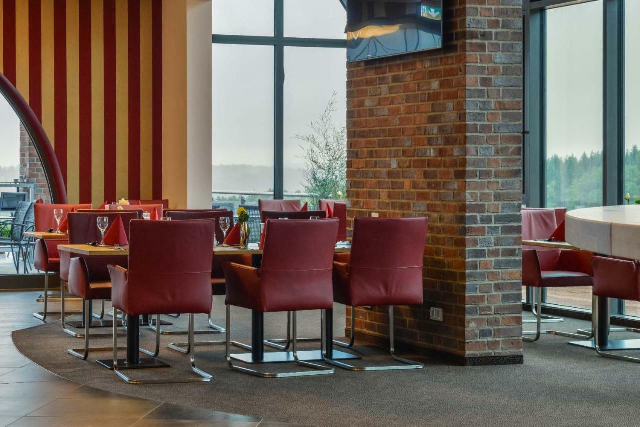 Hotel & Golfrestaurant Gut Wissmannshof Staufenberg  Екстериор снимка