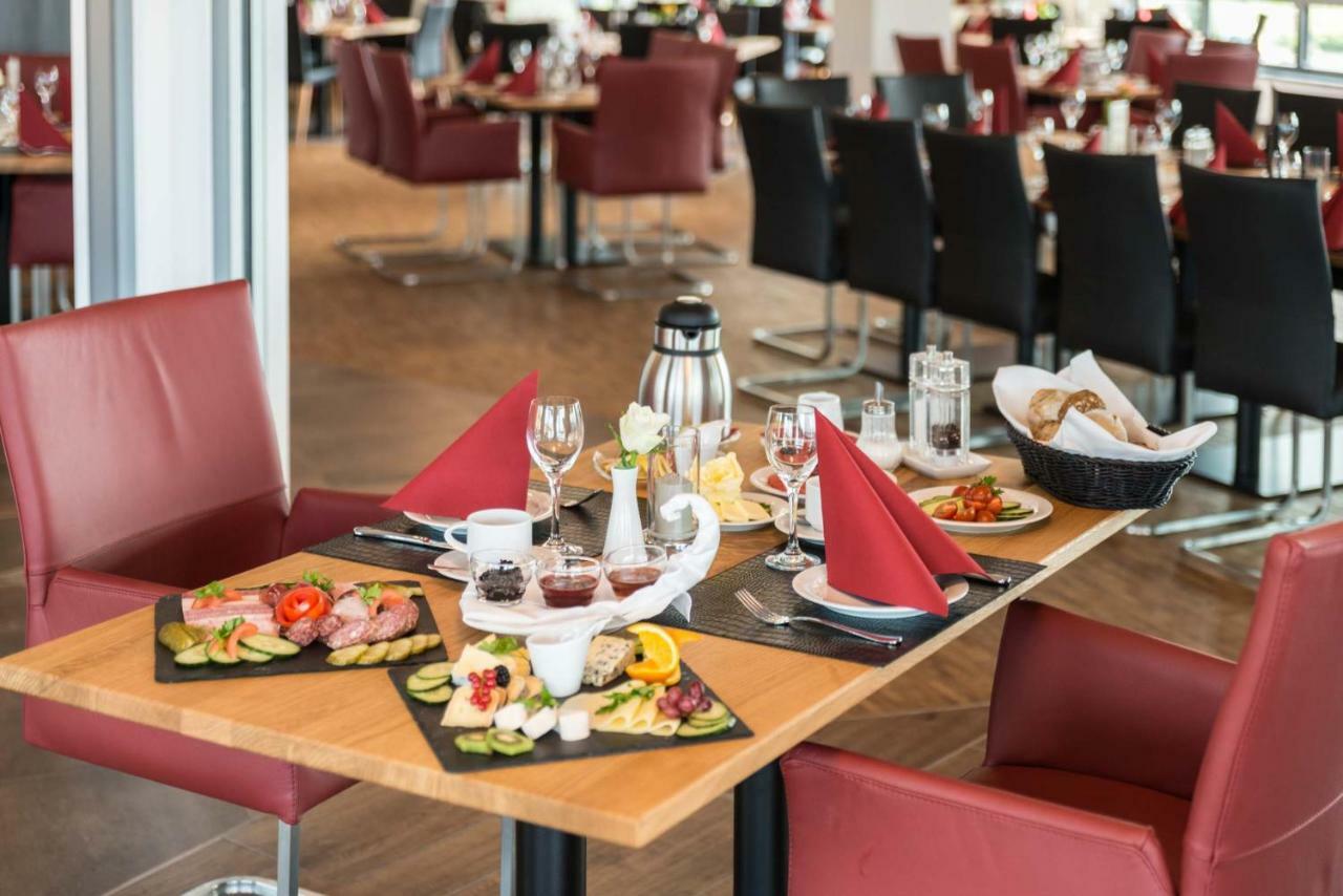 Hotel & Golfrestaurant Gut Wissmannshof Staufenberg  Екстериор снимка